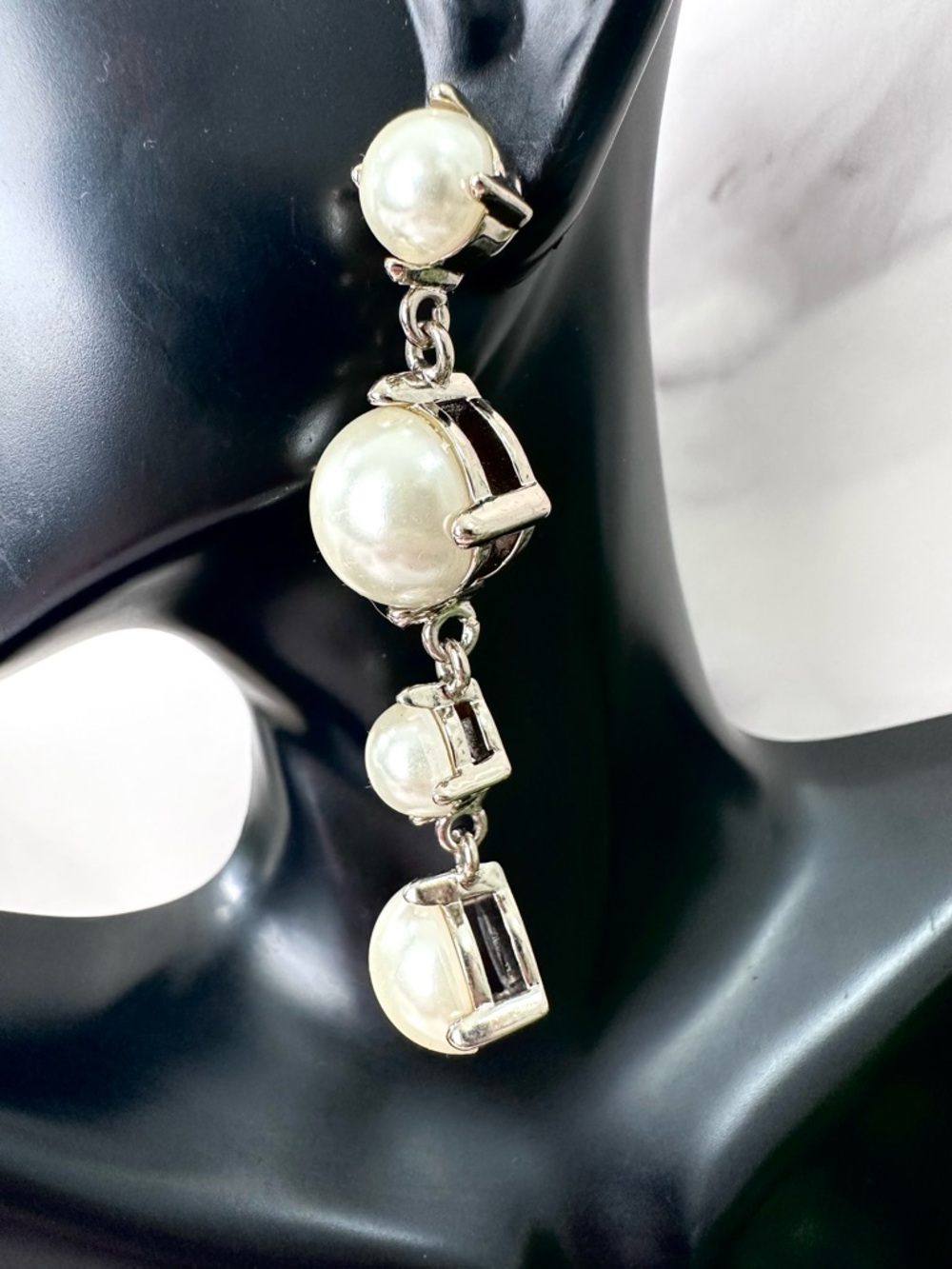 🤍Banana Republic Faux Pearl Dangle Earrings